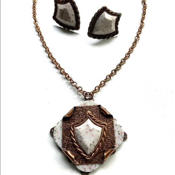 VTG 50s Copper Confetti Lucite Shield Demi Parure - Picture 4 of 9